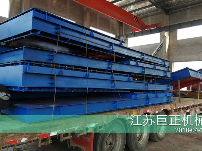 擋板門(mén)現(xiàn)場(chǎng)發(fā)貨裝車(chē)，待發(fā)往河北