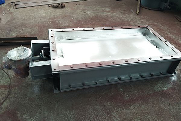 矩形擋板門（寬14M）制作完工，車間一覽
